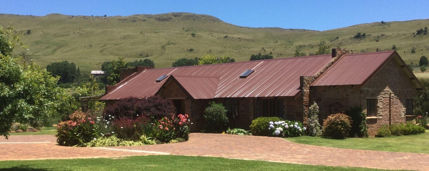Family Home Accommodation In Dullstroom Willow Weir Cottage